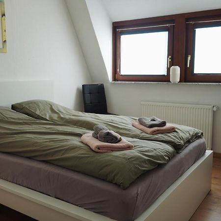 Unique: Geraeumig - Bhf-Nah - Parkplatz - Netflix Apartment Bremen Bagian luar foto