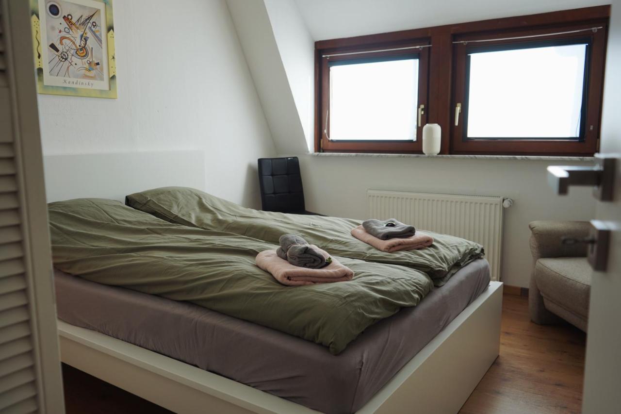 Unique: Geraeumig - Bhf-Nah - Parkplatz - Netflix Apartment Bremen Bagian luar foto