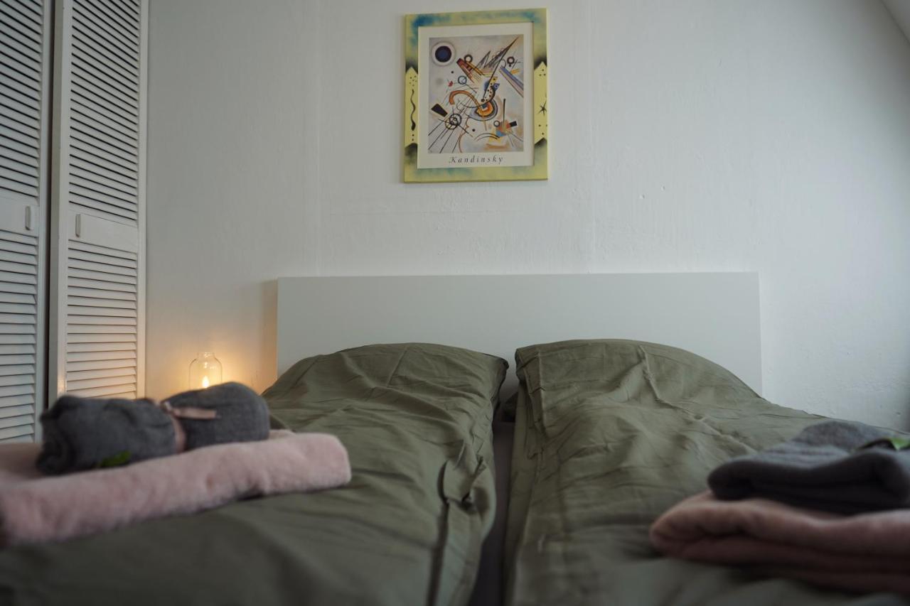 Unique: Geraeumig - Bhf-Nah - Parkplatz - Netflix Apartment Bremen Bagian luar foto