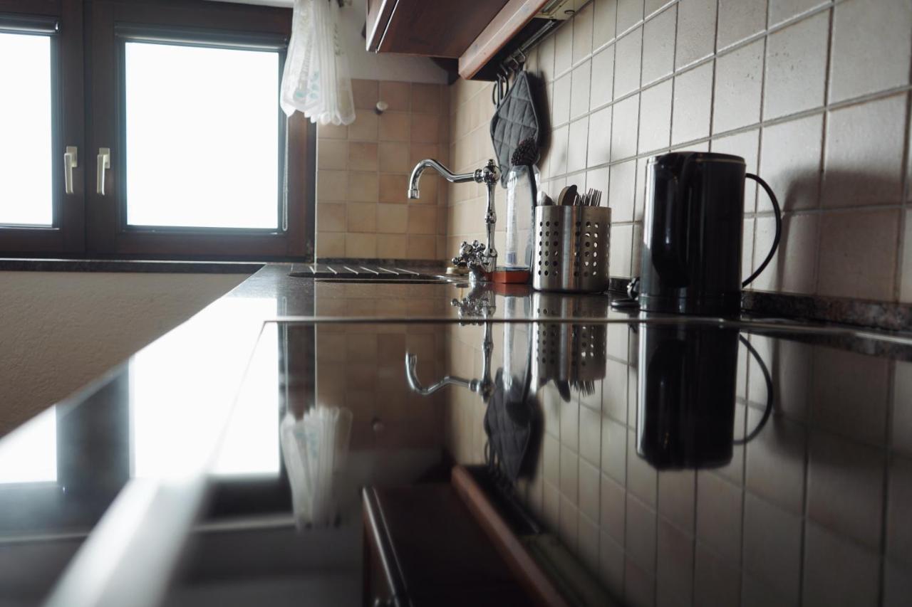Unique: Geraeumig - Bhf-Nah - Parkplatz - Netflix Apartment Bremen Bagian luar foto