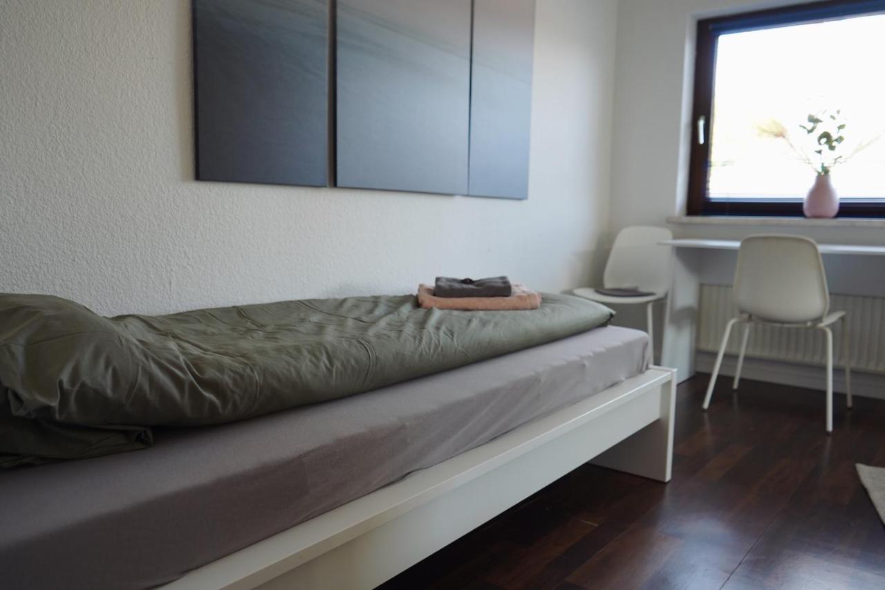 Unique: Geraeumig - Bhf-Nah - Parkplatz - Netflix Apartment Bremen Bagian luar foto