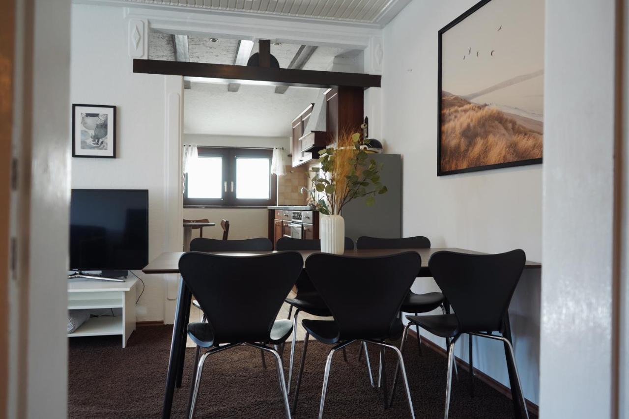 Unique: Geraeumig - Bhf-Nah - Parkplatz - Netflix Apartment Bremen Bagian luar foto