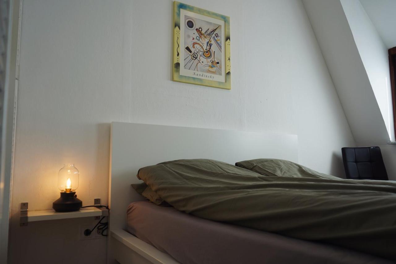 Unique: Geraeumig - Bhf-Nah - Parkplatz - Netflix Apartment Bremen Bagian luar foto